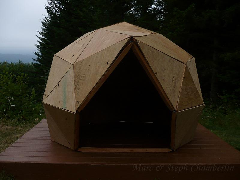 dome dog house
